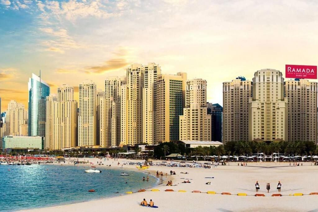 La Buena Vida Holiday Homes - Beach Front Very Spacious, Luxe And Modern 3 Bedroom With Full Kitchen In Jbr , 3 Min To The Jbr Beach Dubai Marina And Tram Station Ngoại thất bức ảnh