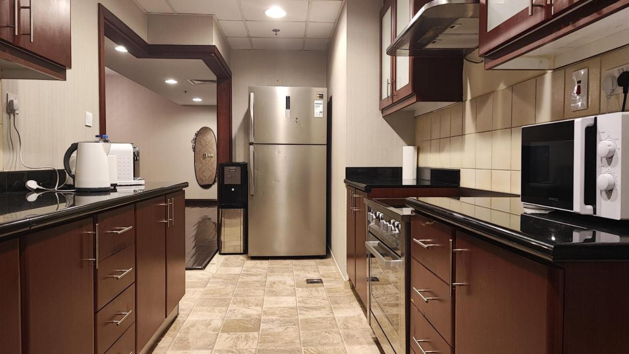 La Buena Vida Holiday Homes - Beach Front Very Spacious, Luxe And Modern 3 Bedroom With Full Kitchen In Jbr , 3 Min To The Jbr Beach Dubai Marina And Tram Station Ngoại thất bức ảnh
