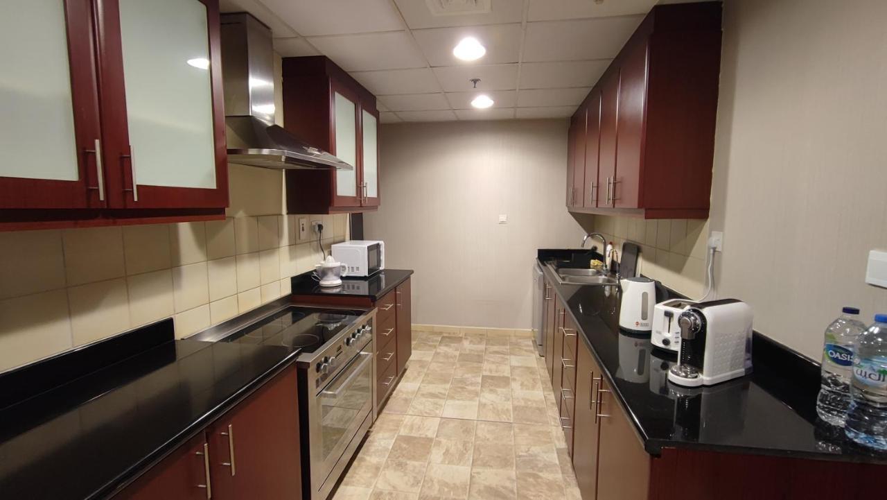 La Buena Vida Holiday Homes - Beach Front Very Spacious, Luxe And Modern 3 Bedroom With Full Kitchen In Jbr , 3 Min To The Jbr Beach Dubai Marina And Tram Station Ngoại thất bức ảnh